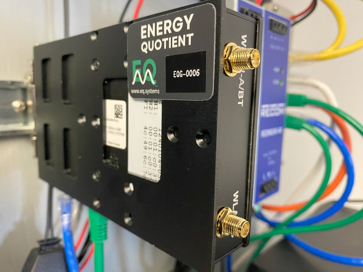 EQ Gateway (EQG-0006) — Compulab IOT-DIN-iMX8PLUS installed on DIN rail