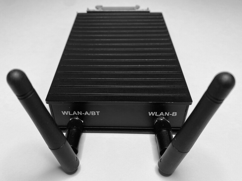 Compulab IOT-GATE with Wi-Fi antennas
